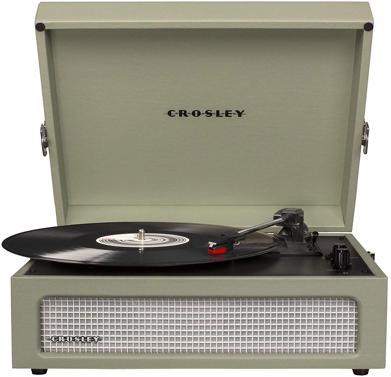 CROSLEY VOYAGER Sage - Виниловый проигрыватель в магазине для музыкантов Рок-н-Ролл