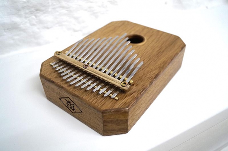 Kalimba KL-B-A15OMBM-C - Калимба альта 15 Middle Eastern, восьмигранник, бук, матовая в магазине для музыкантов Рок-н-Ролл