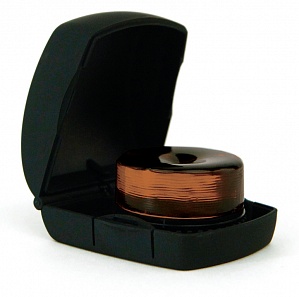 D'Addario KRDD KAPLAN - Канифоль темная в футляре в магазине для музыкантов Рок-н-Ролл