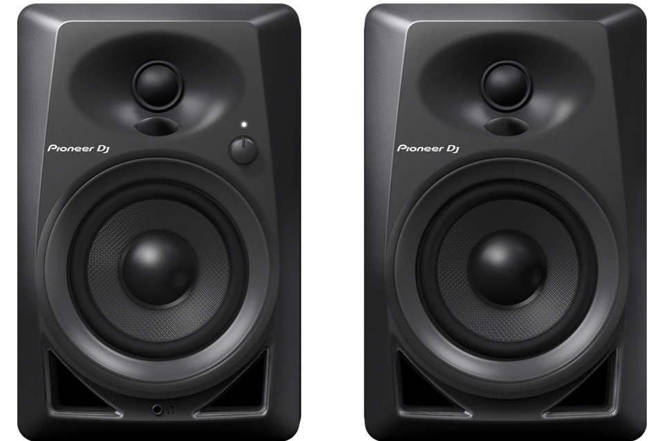 Pioneer DM-40 - Настольные мониторы для диджеев и продюсеров (пара) в магазине для музыкантов Рок-н-Ролл