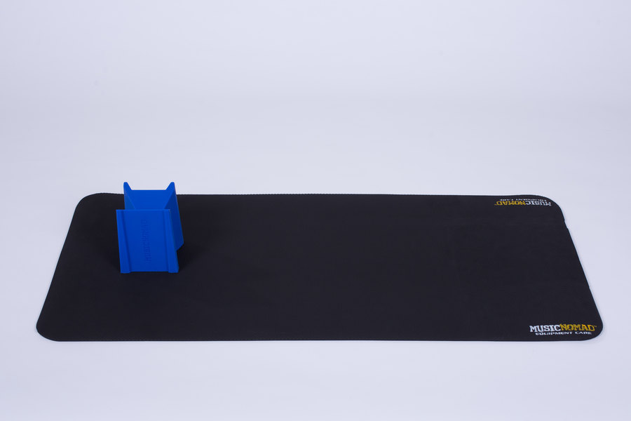 MusicNomad MN207 - Набор Premium Work Station - подставка для грифа Cradle Cube + коврик для гитары в магазине для музыкантов Рок-н-Ролл